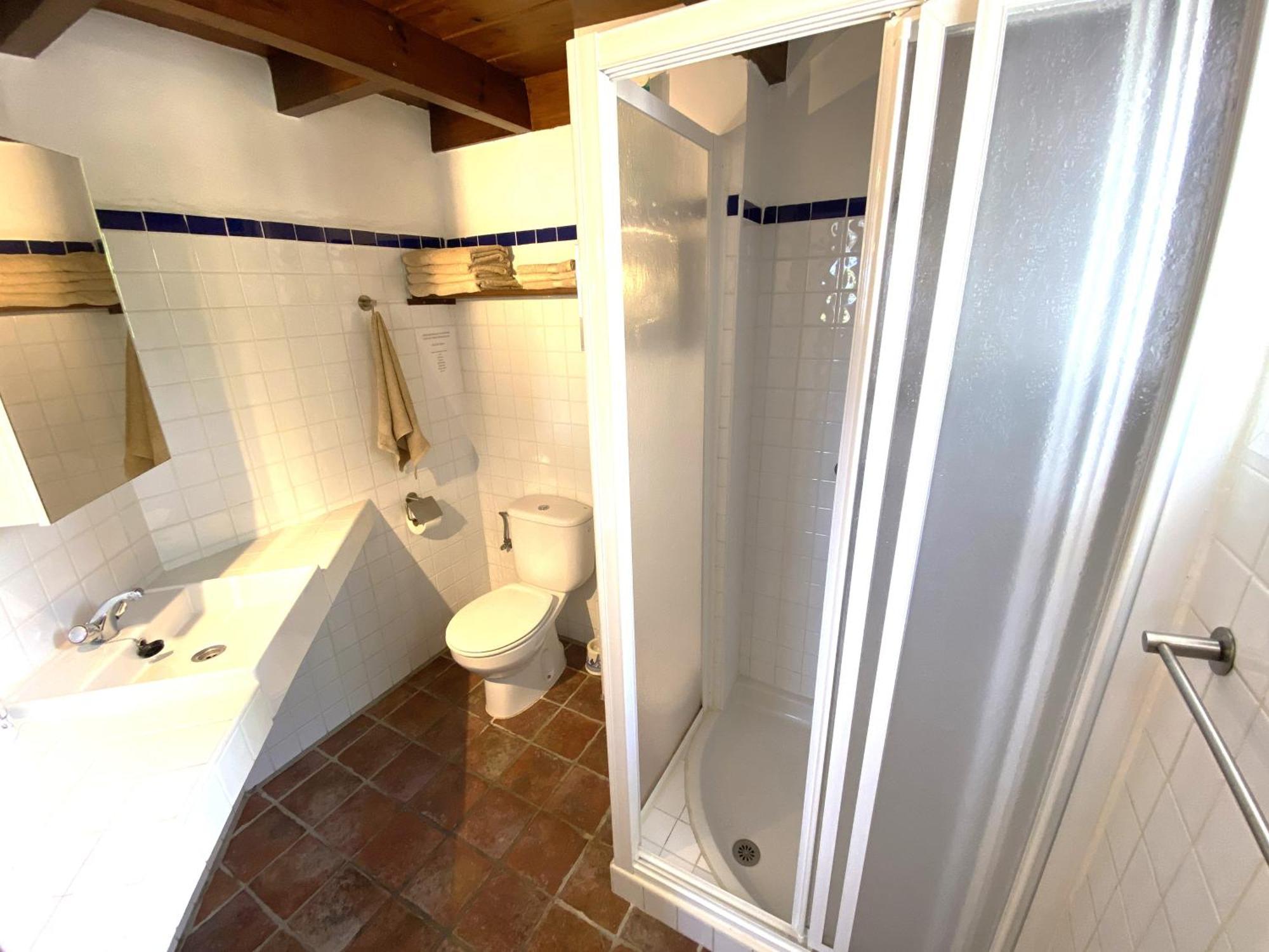 Castle Tower Apartment In Rural Holiday Park 'Bernard' Tolox Exterior photo